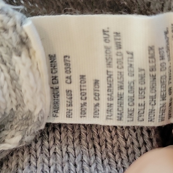 American Eagle Outfitters small grey and white striped sweater - Picture 5 of 5